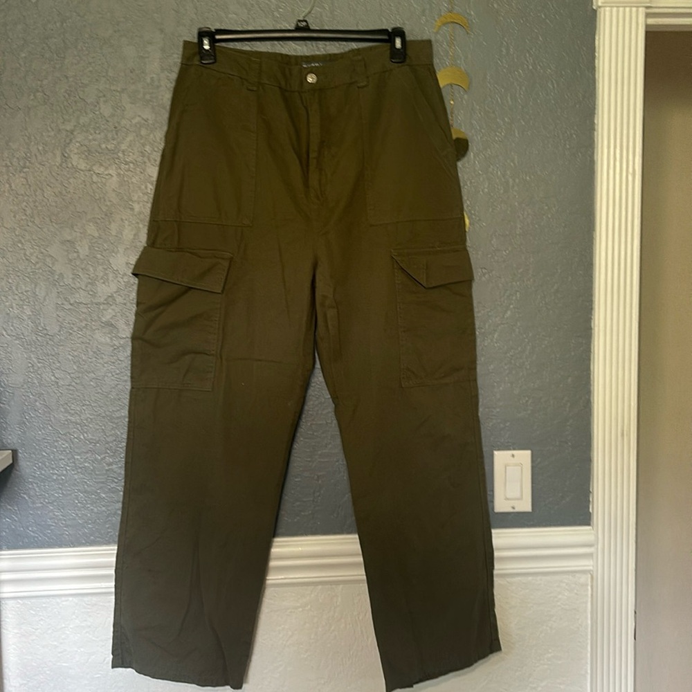 LEAVES TODAY-MAKE OFFER: Primark High Waisted Cargo Pants